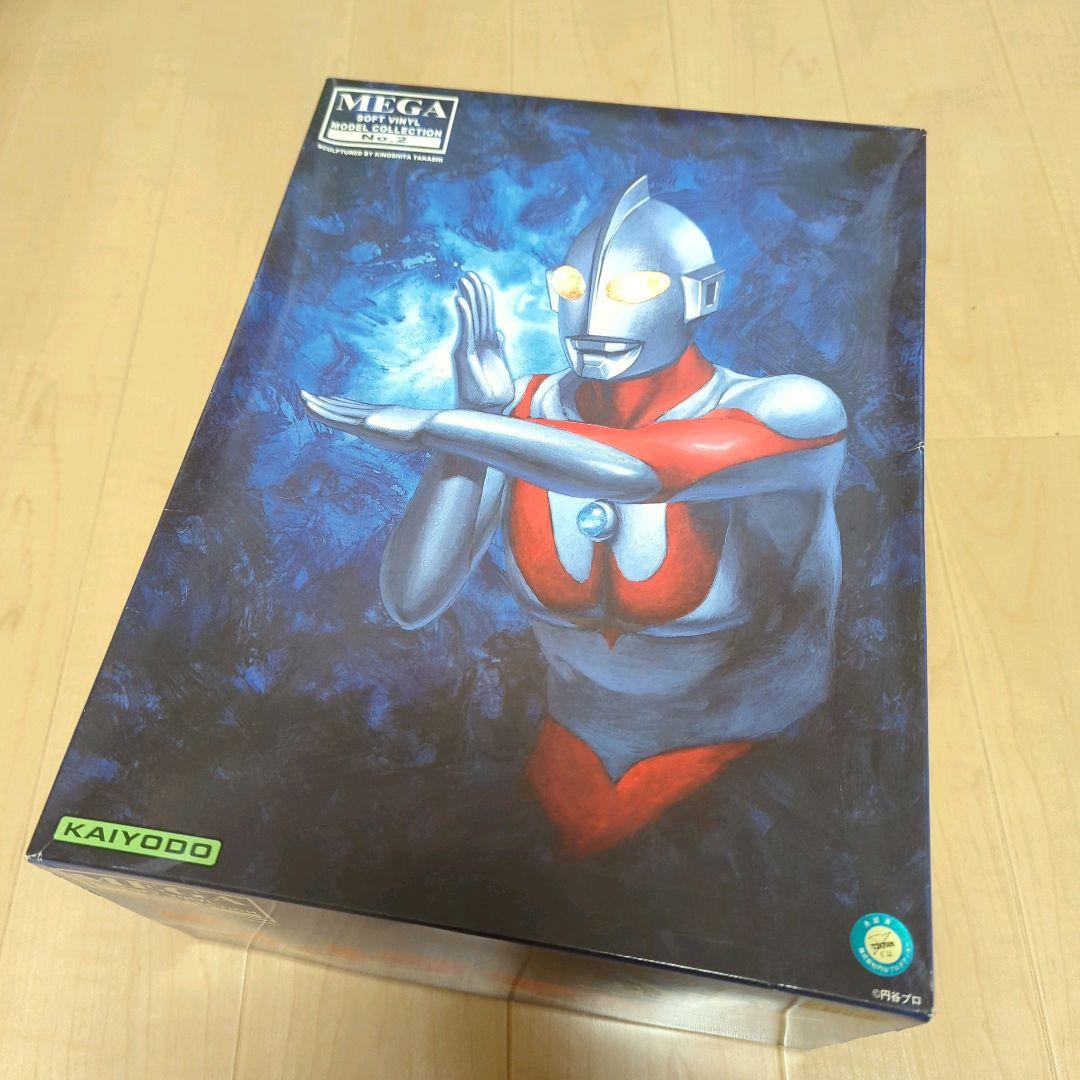 【新品未組立】海洋堂 メガソフビコレクションNo.2 ウルトラマンソフビキット