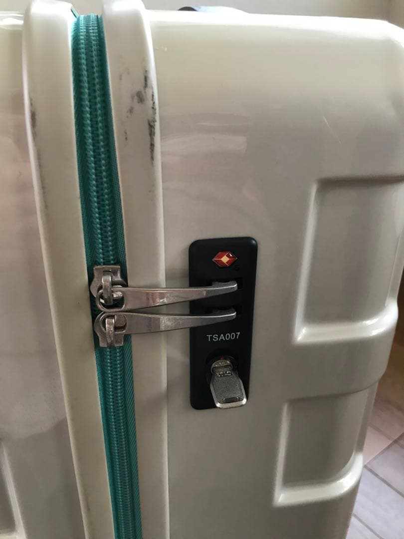 スーツケース 40L キャリーケース　パールホワイト　TSAロック搭載