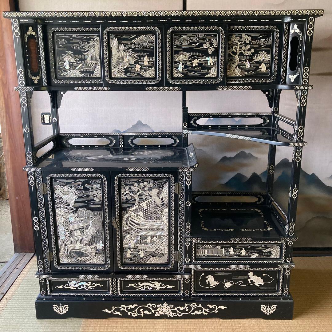 輪島塗　螺鈿細工　飾り棚　茶箪笥　段違い　違棚　黒漆　唐子　高級　和式　アコヤ貝