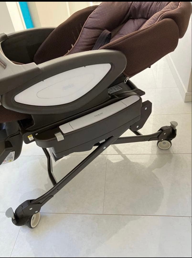 アップリカ ユラリズム オートHIDX ハイローベッド チェア