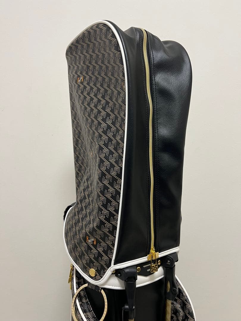 【本日だけ大幅値引き】レザレクション　パーヴォー　NO.3 キャディバッグ美品