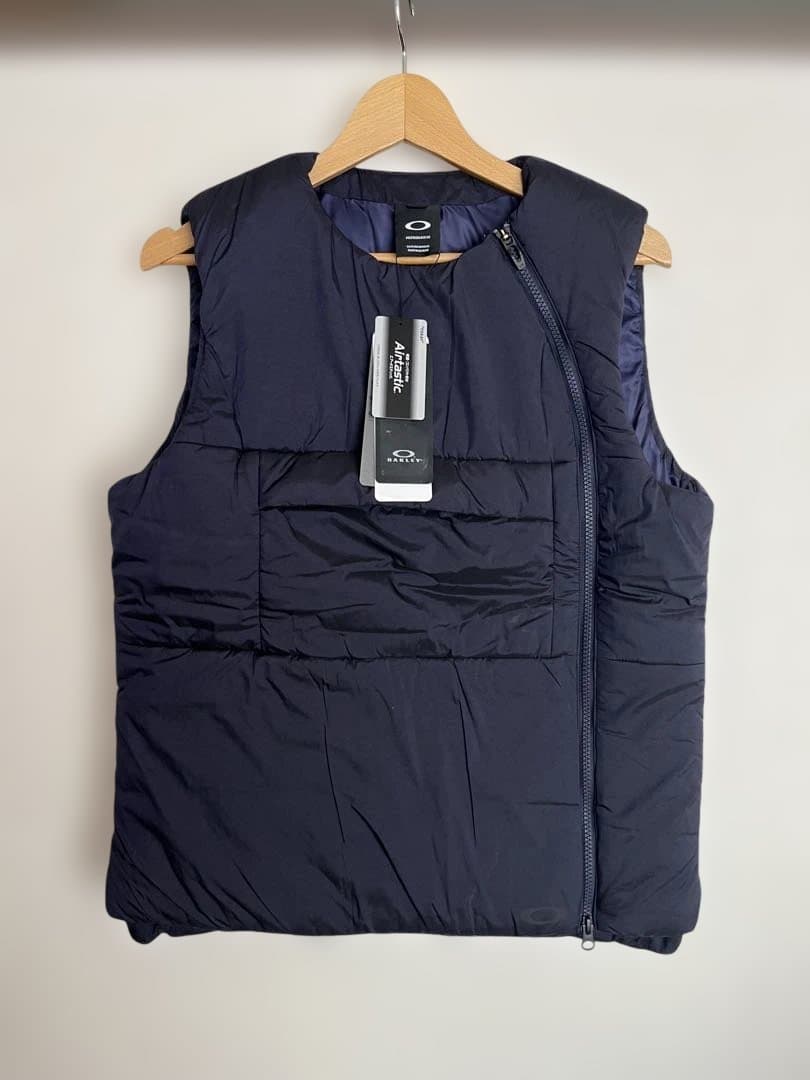 新品　S ゴルフ　オークリー 中綿ベスト グレー　撥水 軽量 保温