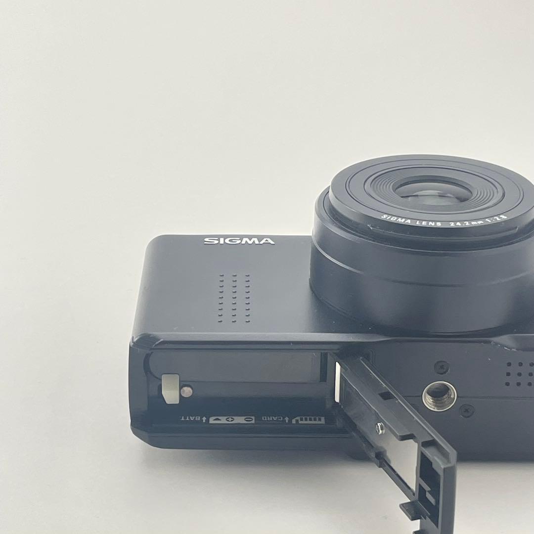 【動作・返品保証】SIGMA DP2 Foveon コンパクトデジタルカメラ