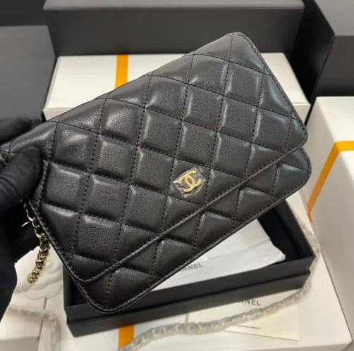 CHANEL MAKE UPノベルティ ブラック キルティングバッグ