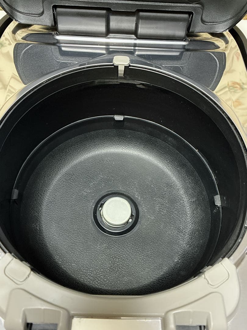 Panasonic おどり炊きSR-MPA101 炊飯器/5.5合　2022年製