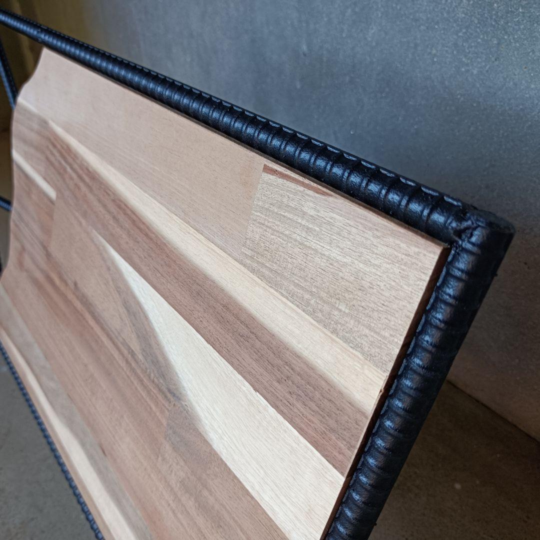 ウェルカムボード アイアン木目 585mm x 395mm