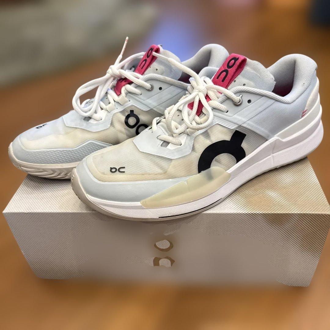 on tennis テニスシューズ THE ROGER Pro 2 28.5