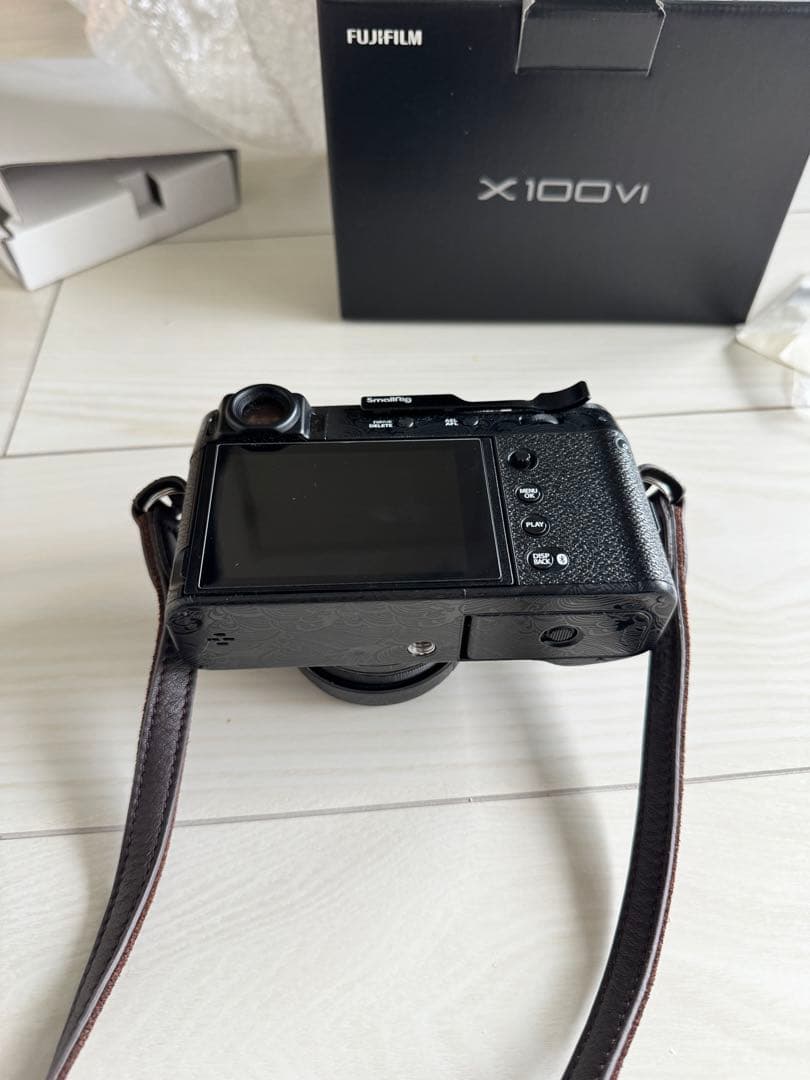 FUJIFILM X100VI 〔シルバー/ブラック〕★おまけ多数・フルセット