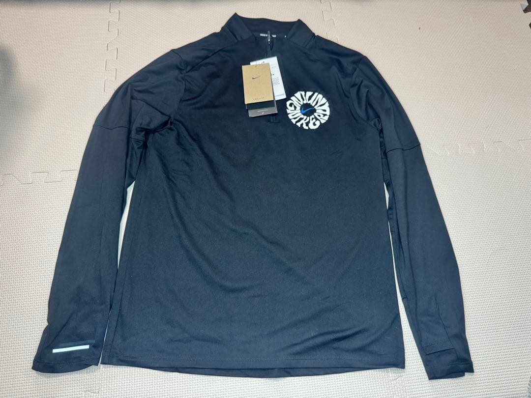 Nike ブラック アンダーシャツ ジップアップ