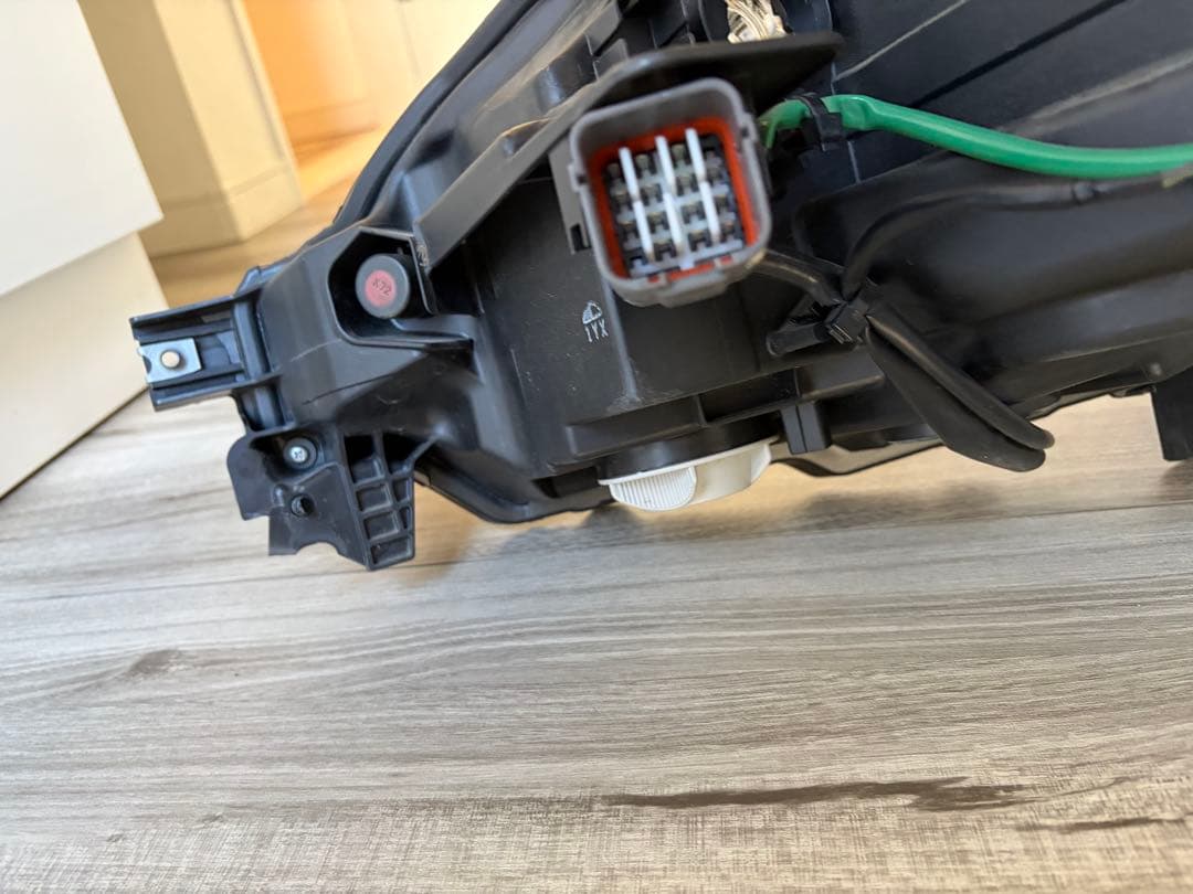 GR86 右　ヘッドライト　3BA-ZN8 美品