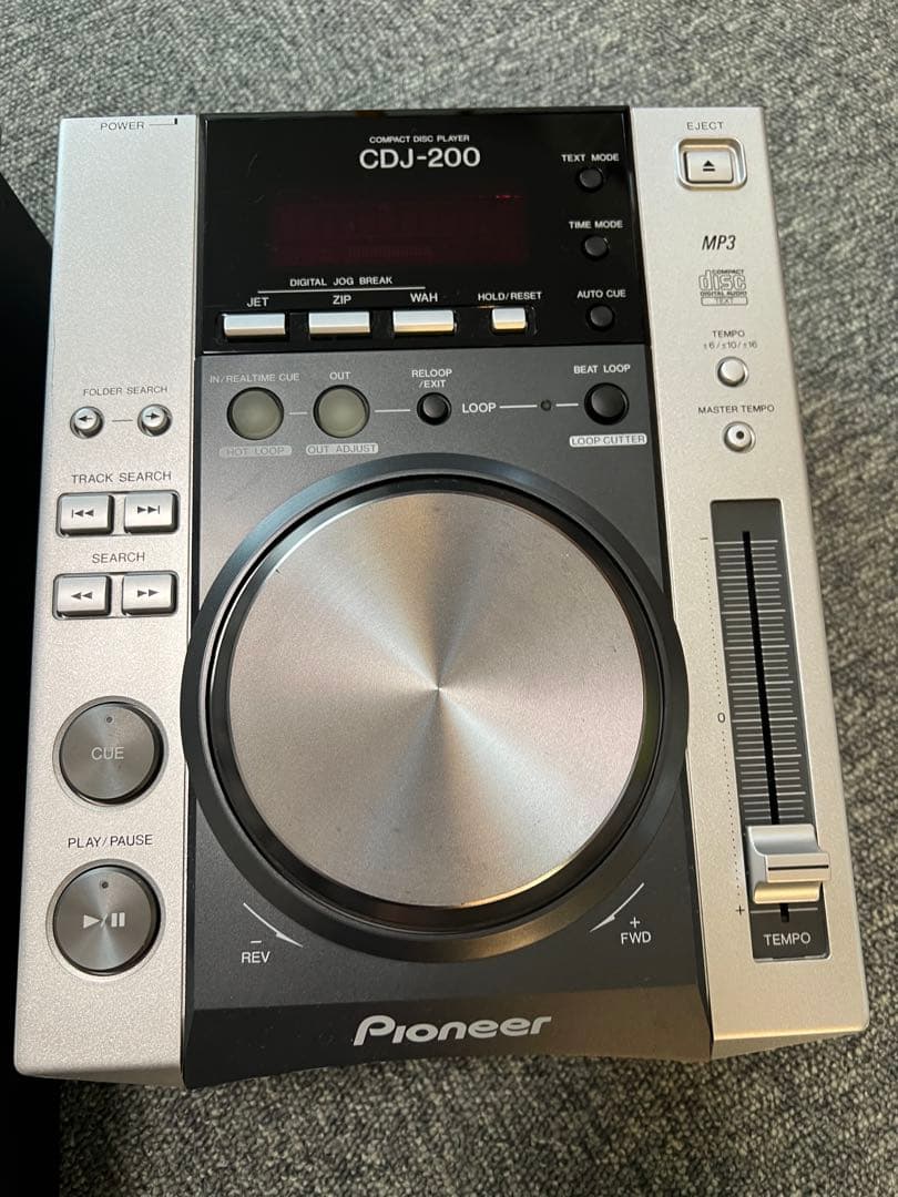 Pioneer CDJ-200 と BEHRINGER DJX700 のセット
