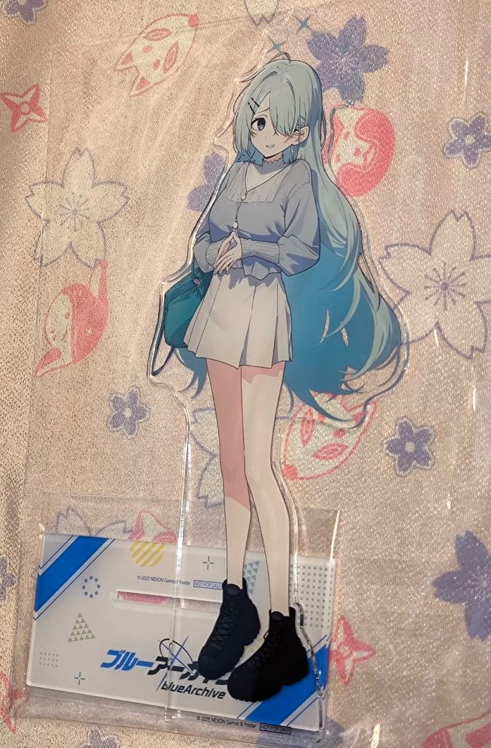 ブルーアーカイブ ヒヨリ 特大アクリルフィギュア アクリルスタンド