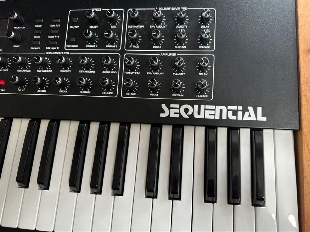 鍵盤楽器 Prophet Rev2 8voice