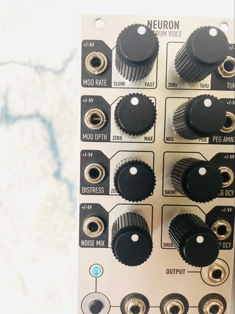 生産終了品 Audio Damage ADM12 Neuron 稼動品 シンセ