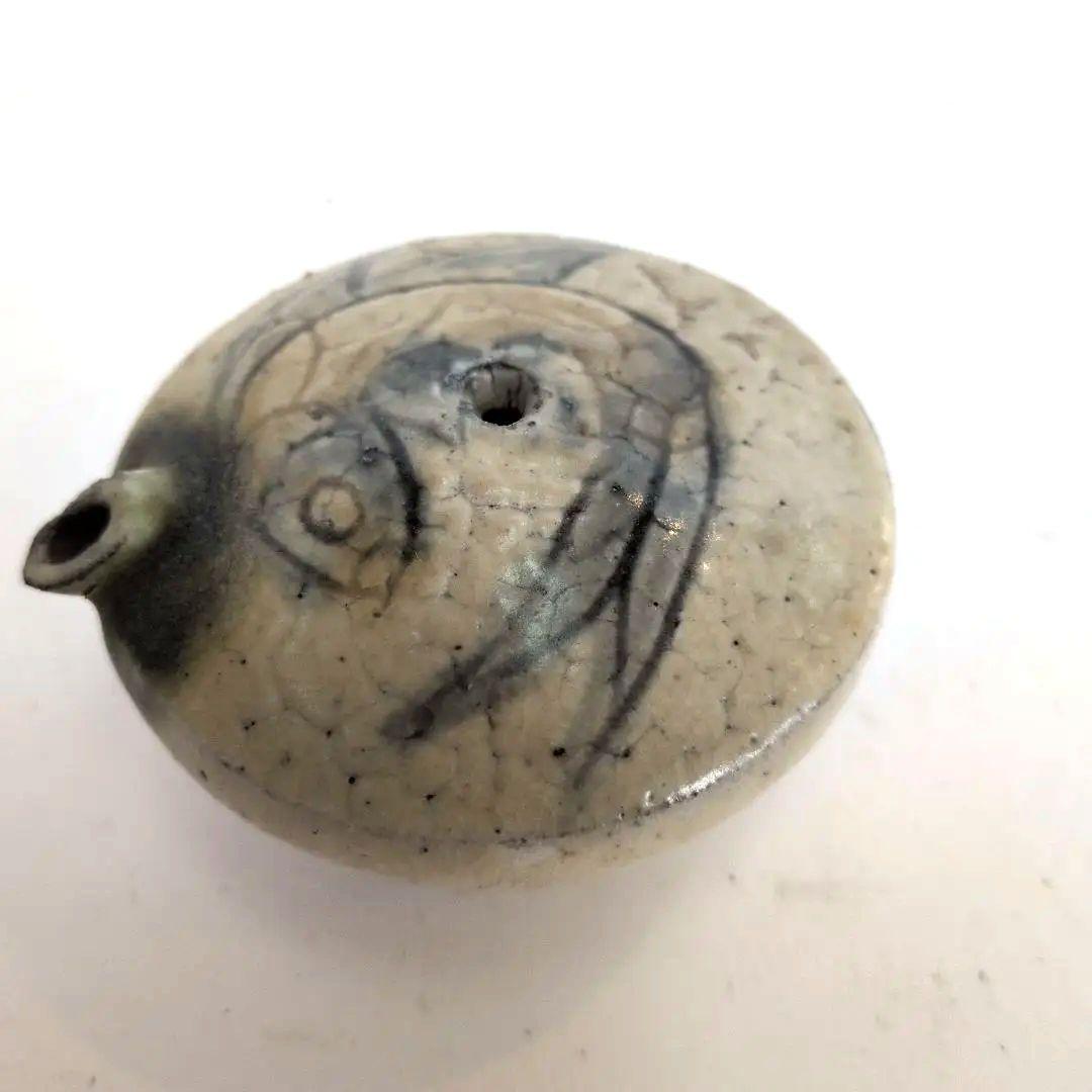 人間国宝　金城次郎　壺屋焼　魚紋水滴やむちん