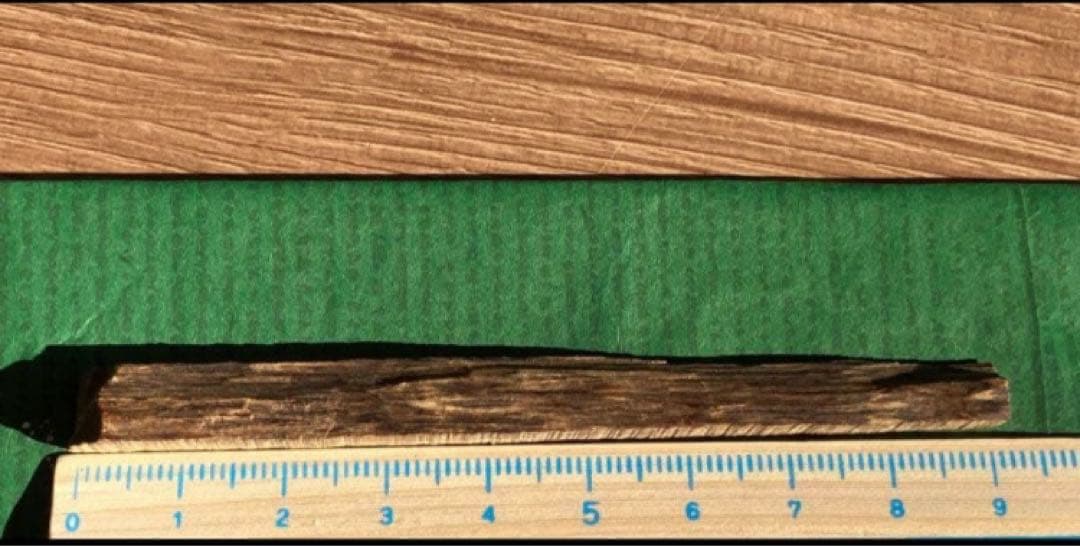 沈香　天然沈香　香木　タニ　お香　3.68グラム