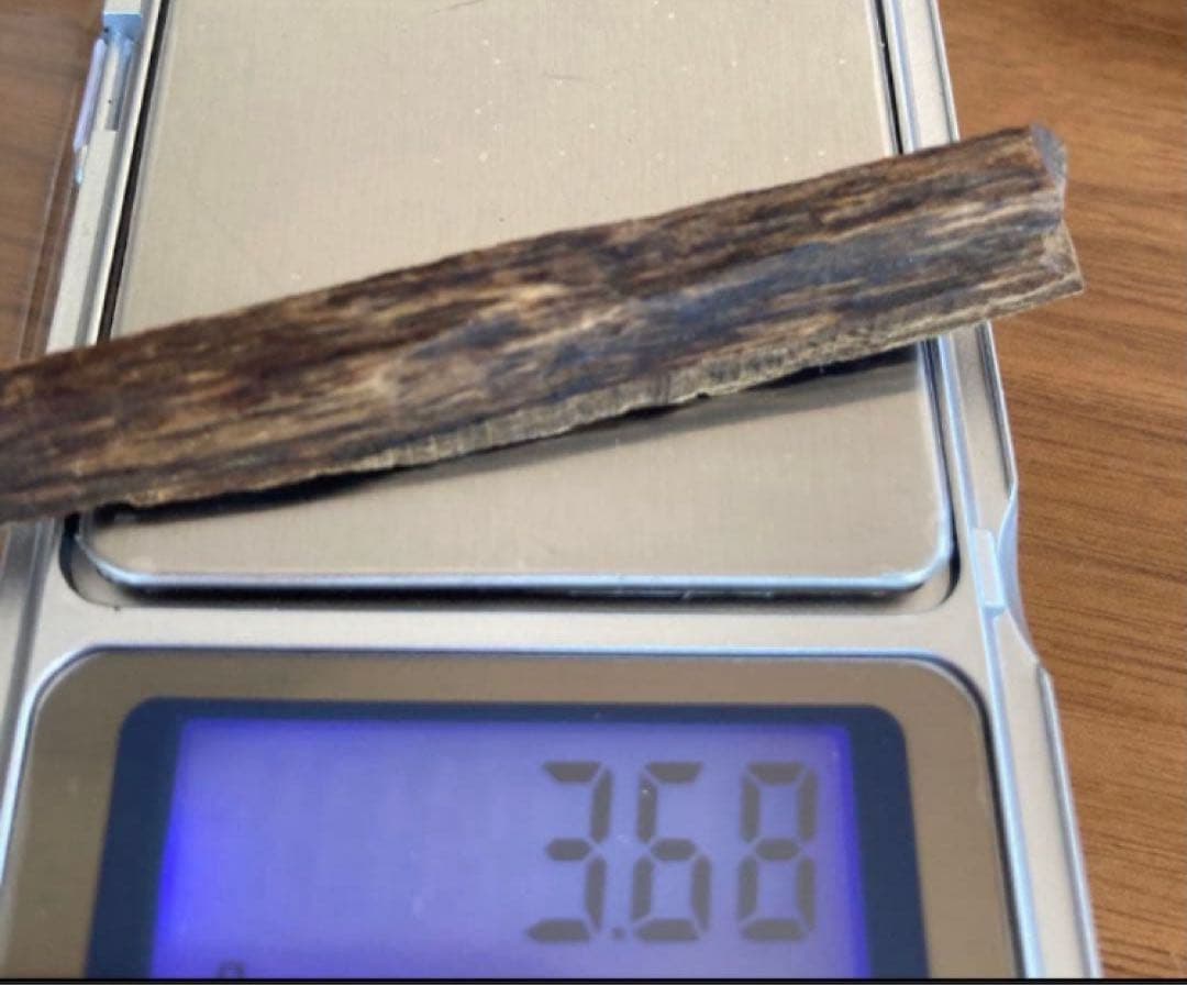 沈香　天然沈香　香木　タニ　お香　3.68グラム