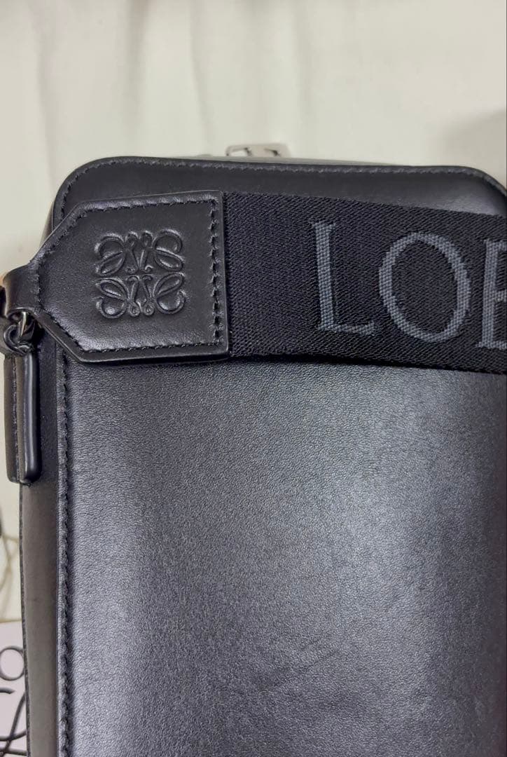 LOEWE ロエベ ショルダーバッグバーティカルクロスボディポケット国内正規品