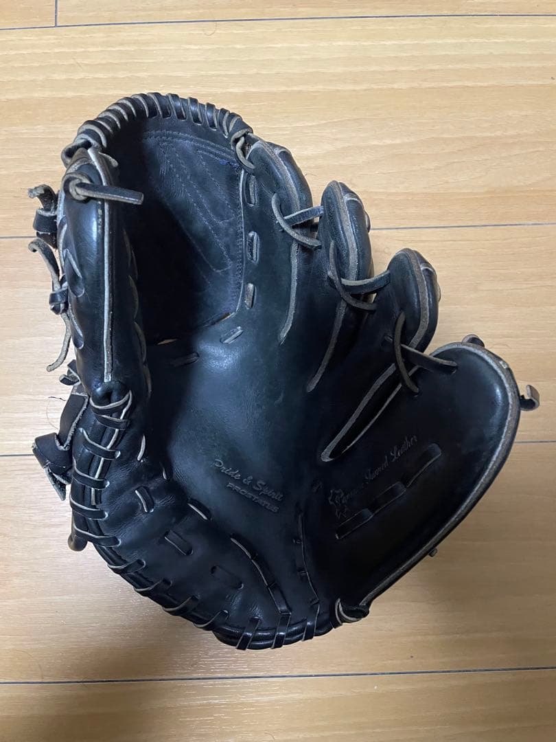 ZETTプロステイタス　硬式投手用グローブ