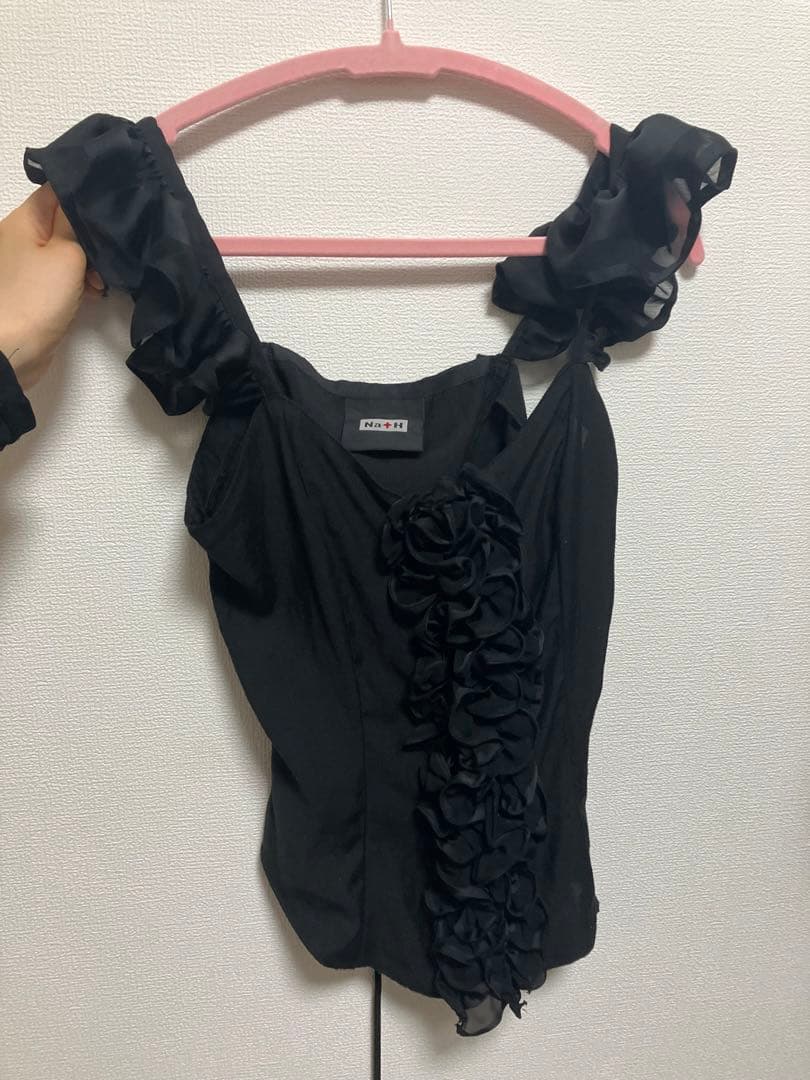 Na+h フリルキャミソール