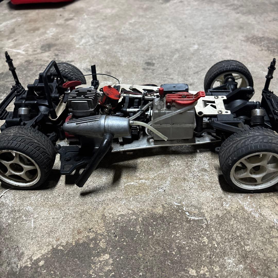 ロ*ー様 京商　エンジン　ラジコン　スカイライン