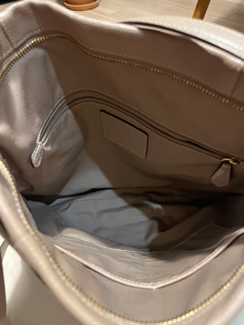 COACH ベージュ レザー ショルダーバッグ