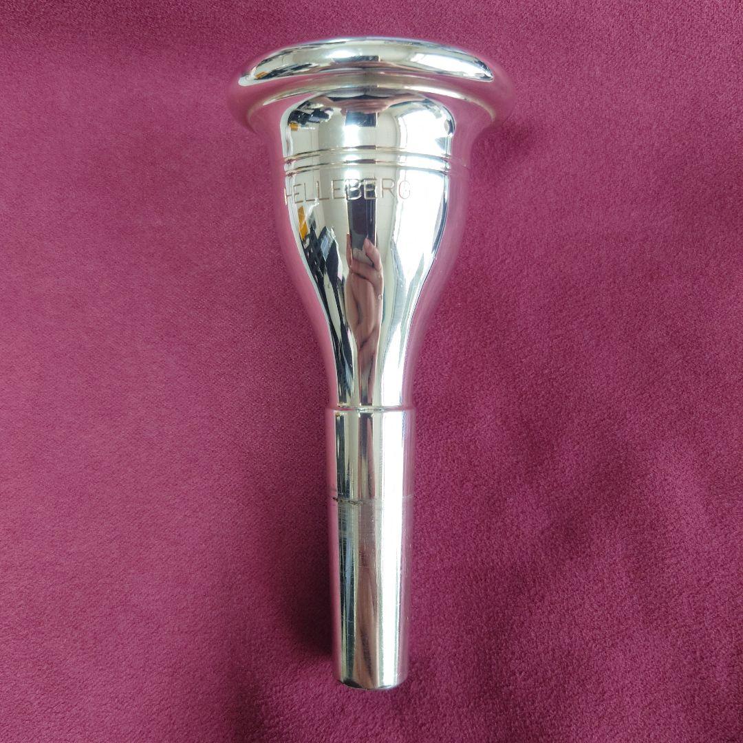 チューバ用マウスピース　CONN Helleberg