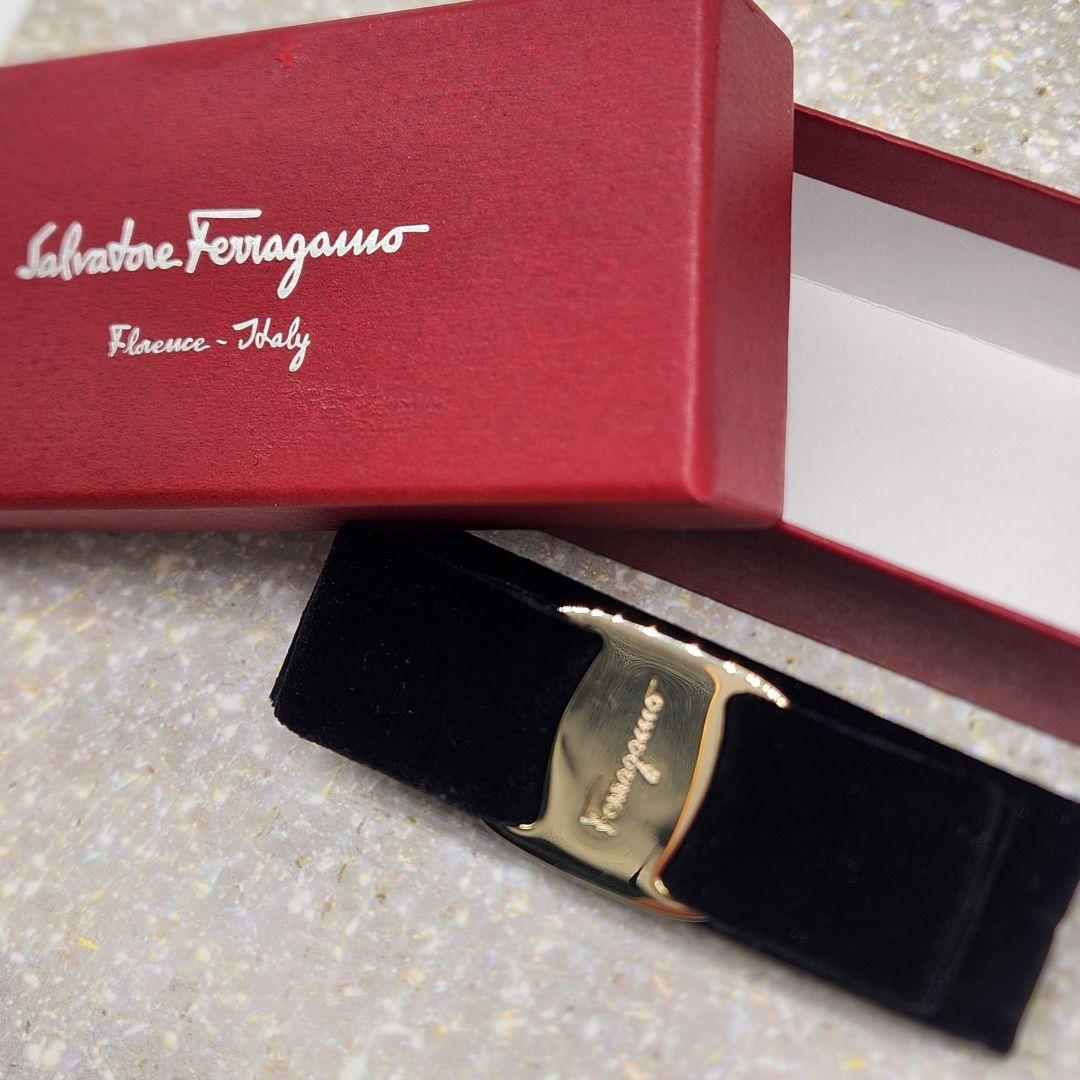 【美品】フェラガモ リボン バレッタ ベルベット ベロア 黒