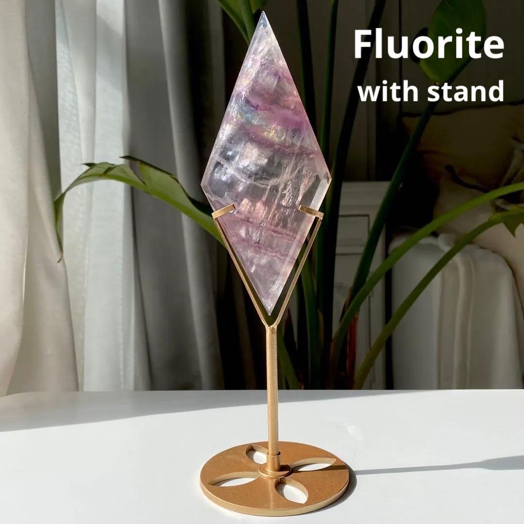【 虹入り 美しい フローライト ダイヤ型 スタンド付き 蛍石 】