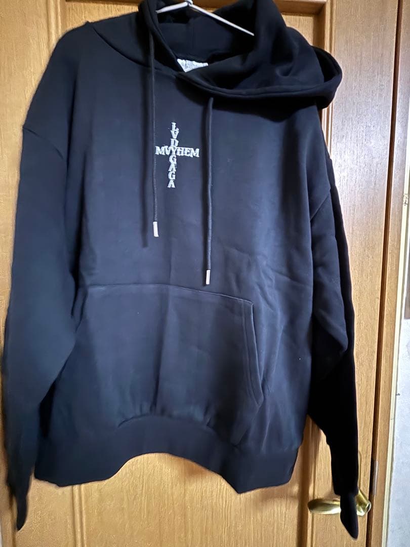 レディガガ来日記念ポップアップ限定デザインフード付トレーナーＬサイズ ブラック