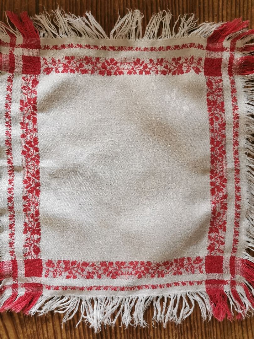 アンティーク フランス ダマスク織レッドリネンクロス 三つ葉のリーフモチーフ