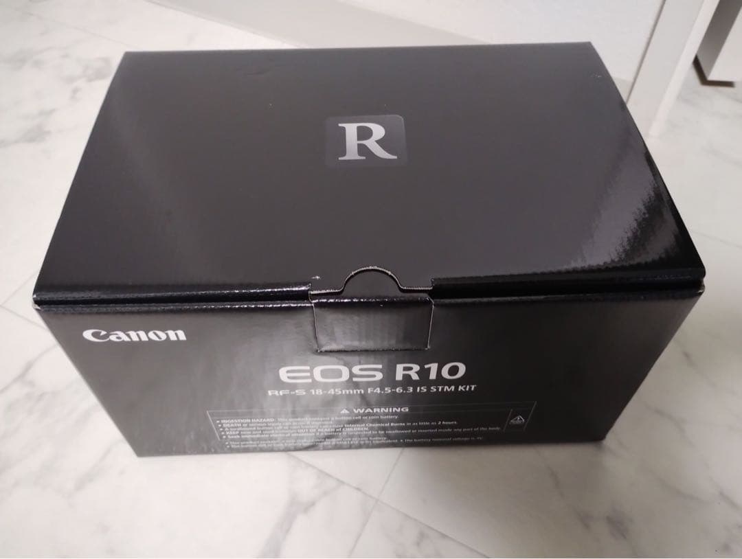 【新品・未使用】EOS R10・RF-S18-45 IS STM レンズキット