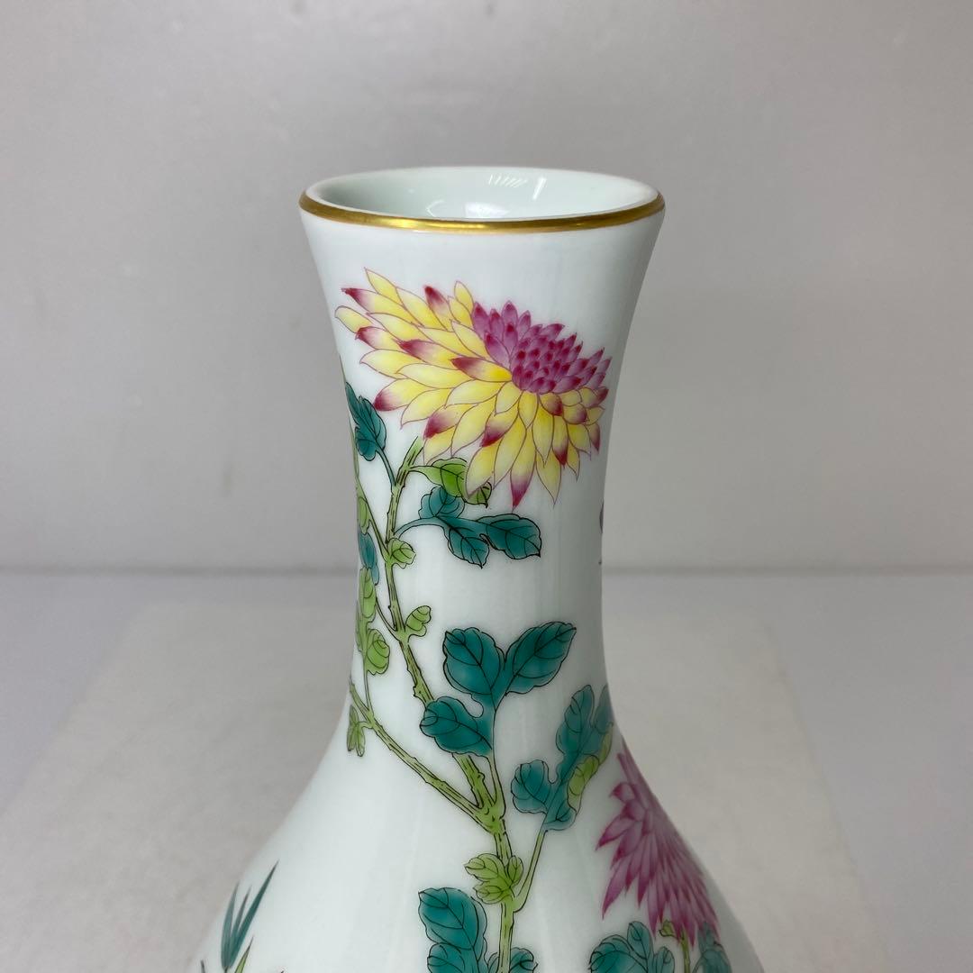 中国美術　大清乾隆年製　粉彩花蝶図花瓶　タニト　東さ7-0809☆2F