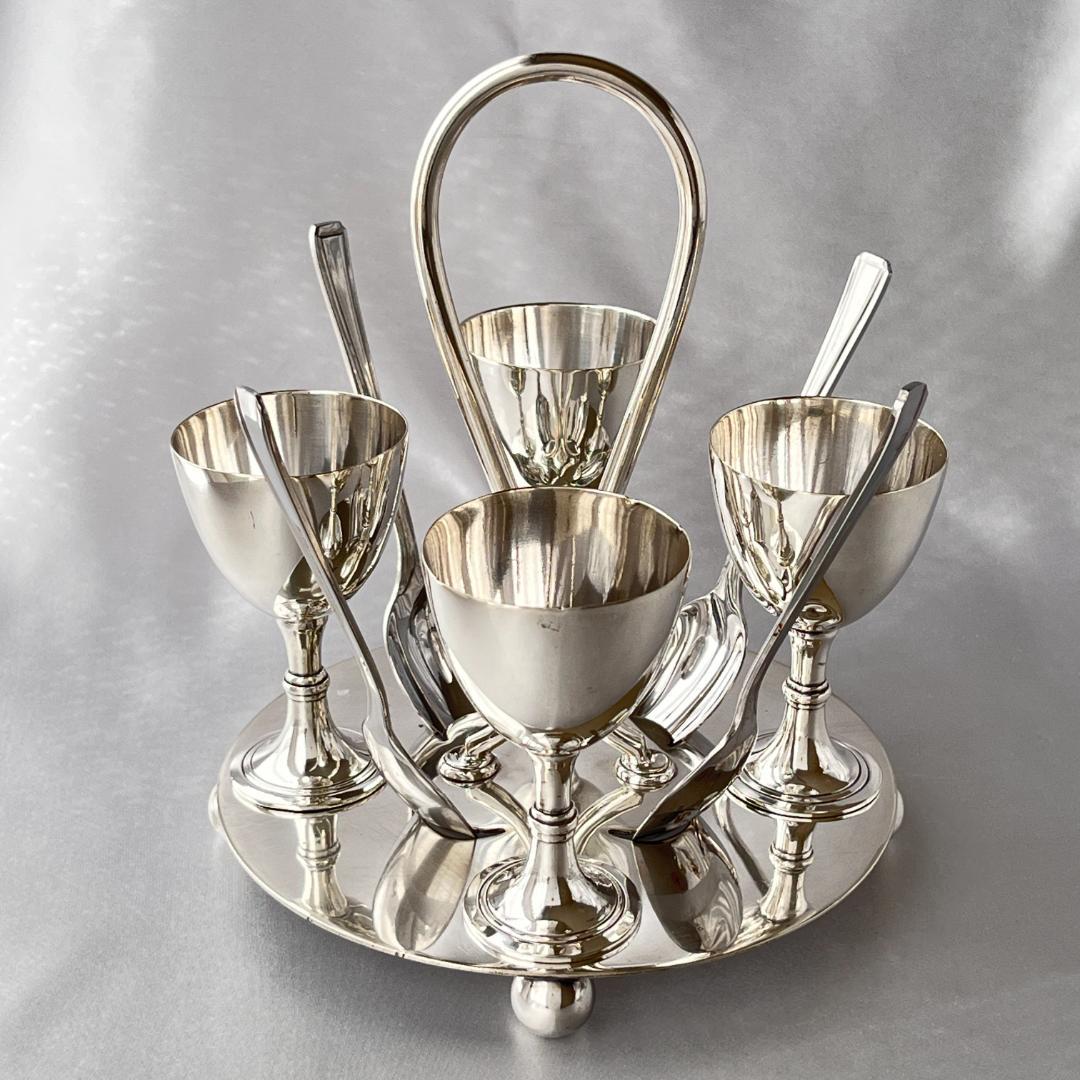 【William Huttonn】アールデコ エッグクルーエ エッグカップ