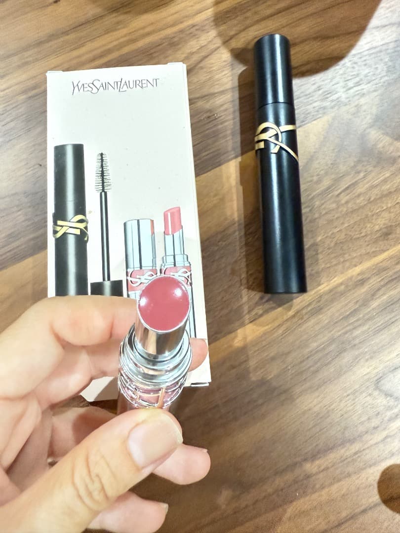 Yves Saint Laurent マスカラ＆リップスティックセット
