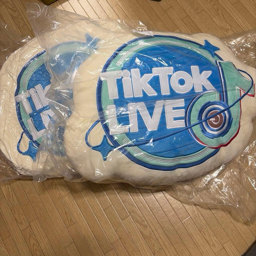 TikTok LIVEクッション ２個セット　おまけキーチェーン2個付き