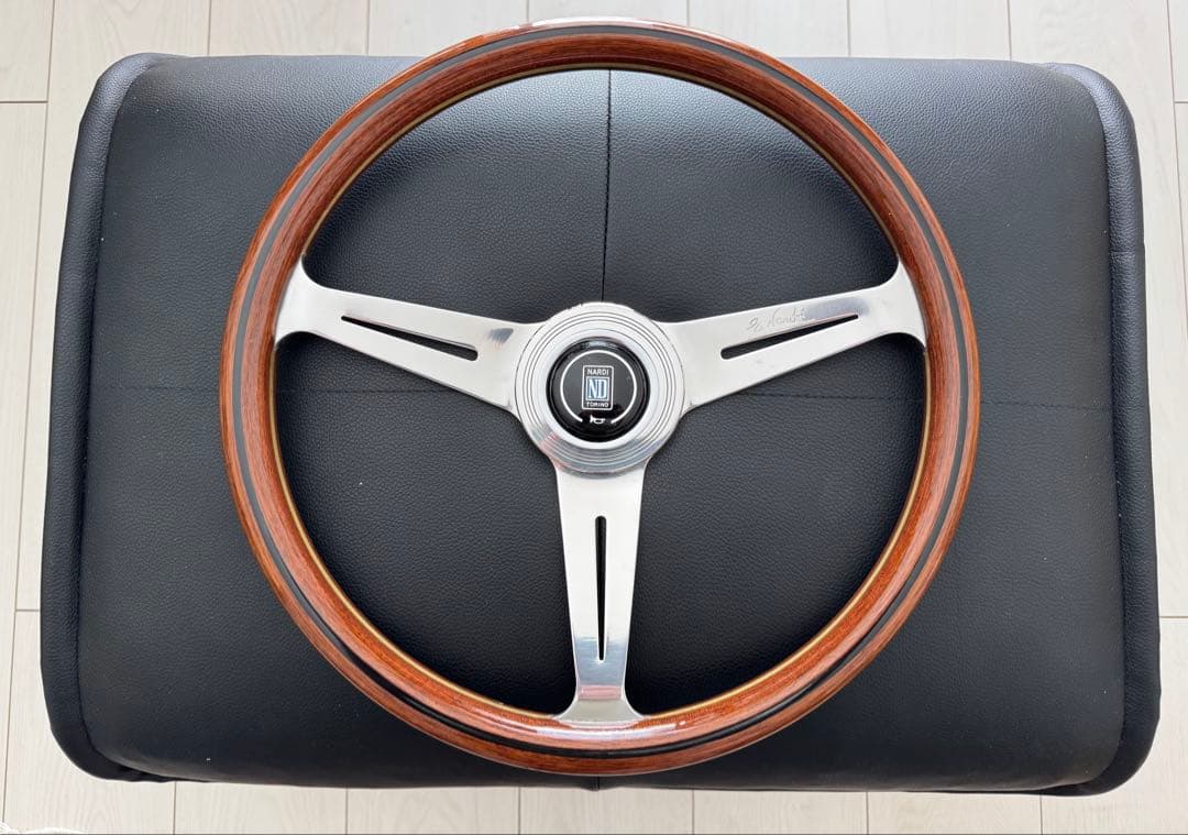 ナルディウッド3本スポークステアリング