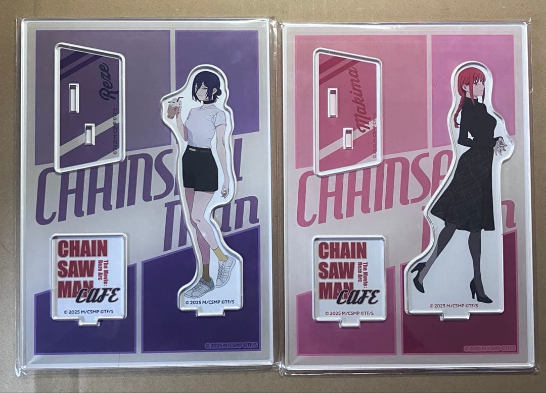 チェンソーマン　レゼ篇　カフェ　アクリルスタンド　2点