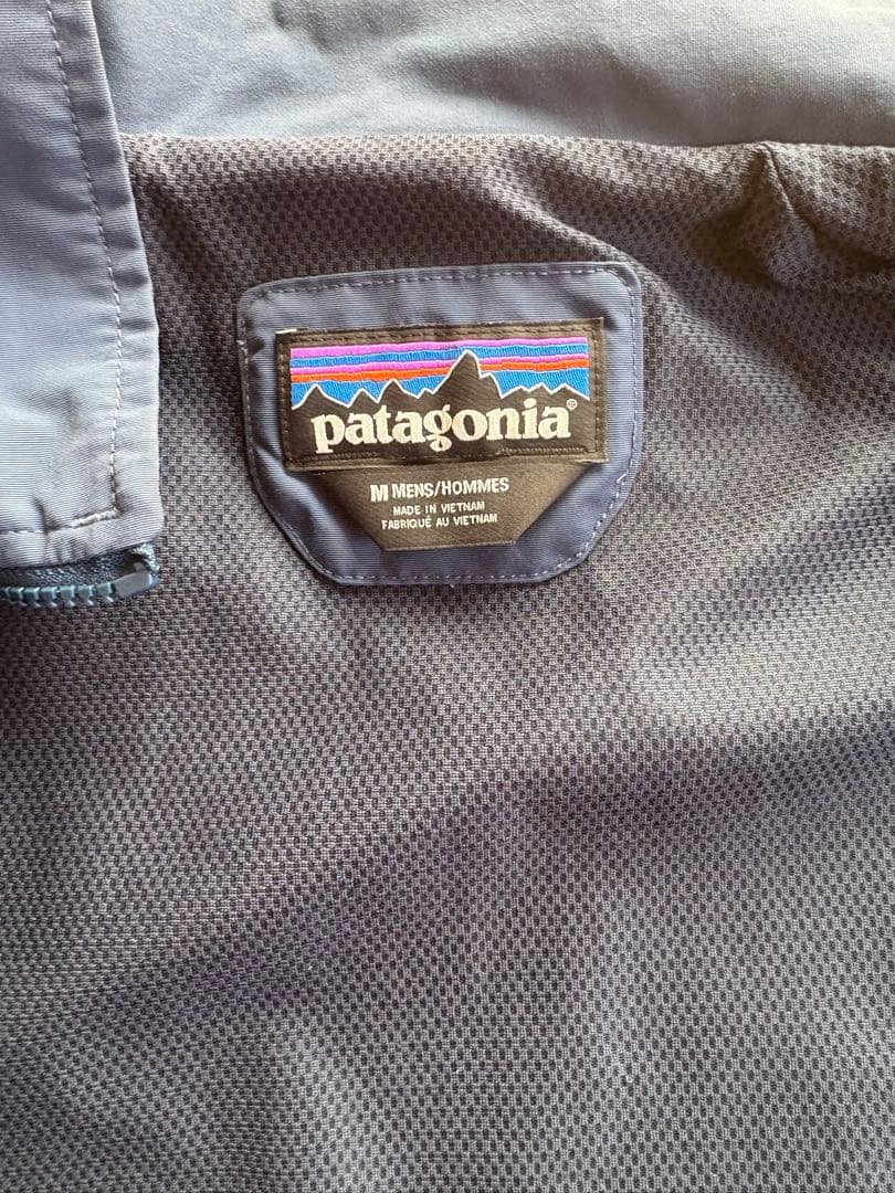 patagonia ナイロンジャケット M ネイビー