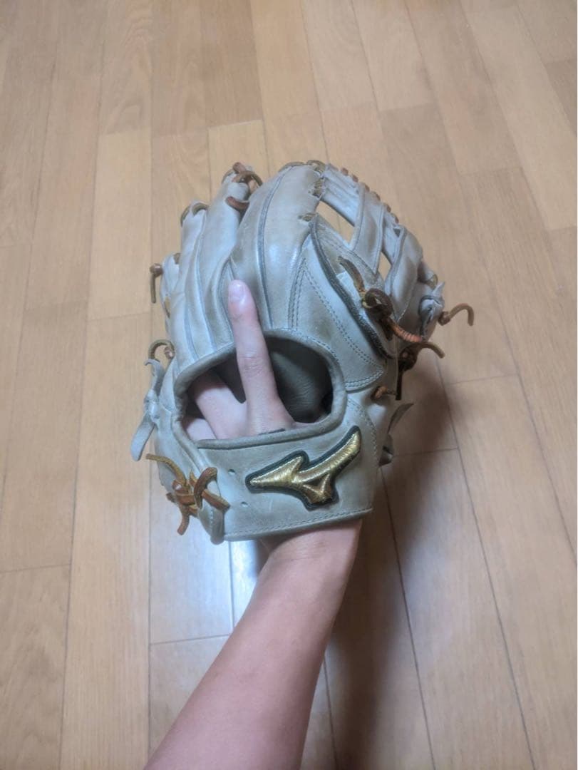 Mizuno ベージュ 硬式グローブ ゴールドロゴ