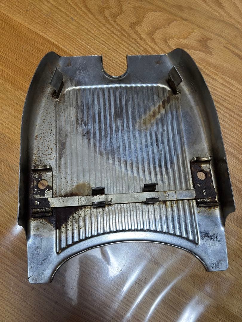 ハーレー　ショベルヘッド　FLH シート下　フレームカバー