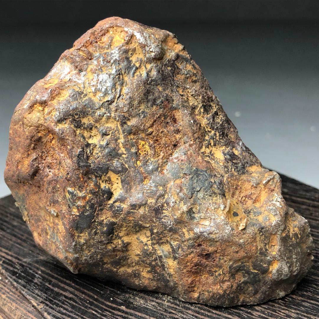 アルタイ隕石　大型隕石 鉄隕石　外皮付き隕石　ナチュラル　原石　重さ約969ｇ