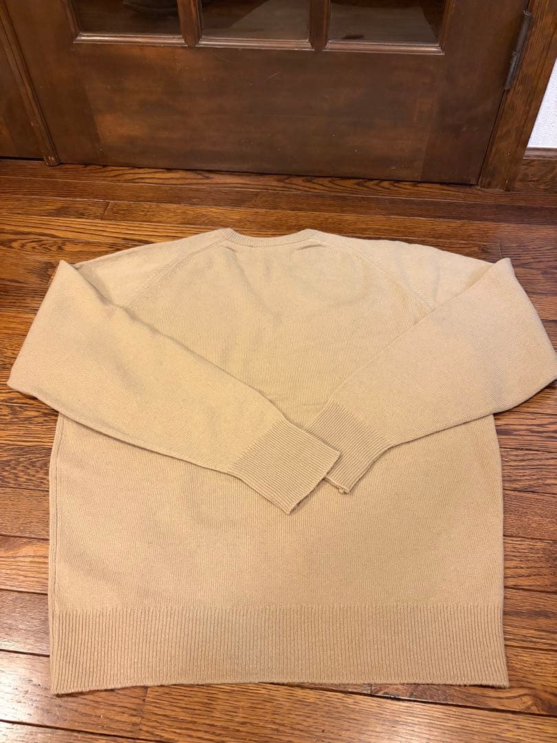 バーバリー　ラムウールセーター 赤ロゴ刺繍