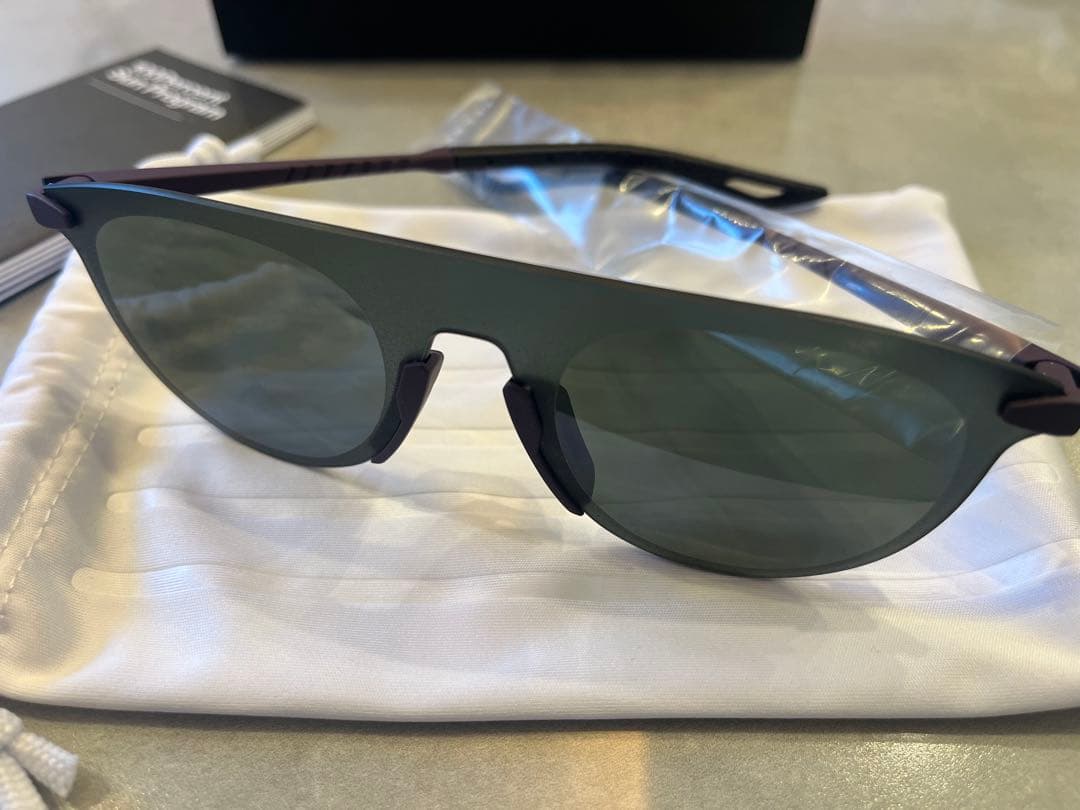 １００％ ワンハンドレッド サングラス