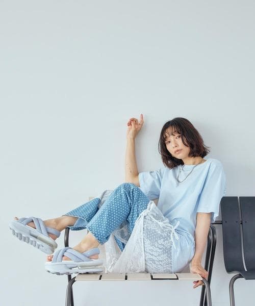 NIKE　ナイキ　エア マックス アイラ　ISLA　23cm グレー サンダル