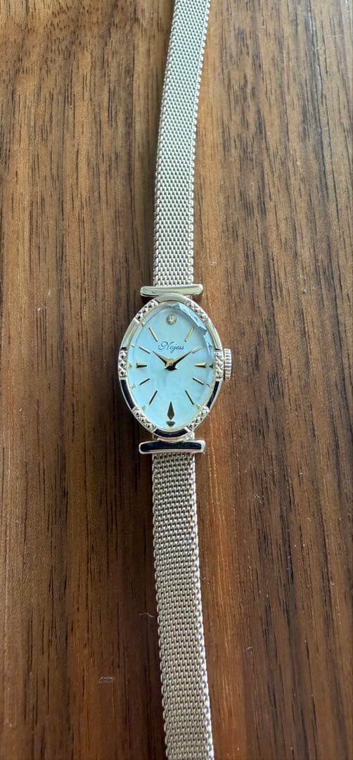 NOJESS ノジェス 腕時計 レディース 小ぶりオーバル ゴールド