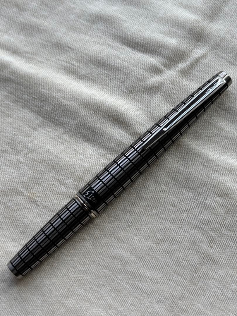 パイロットエリート格子柄万年筆18K
