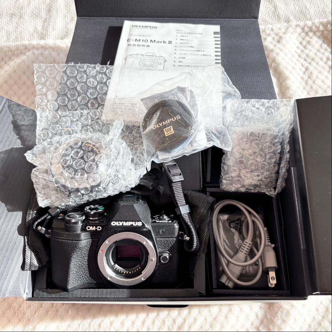 OLYMPUS OM-D E-M10 Mark II デジタル一眼レフカメラ