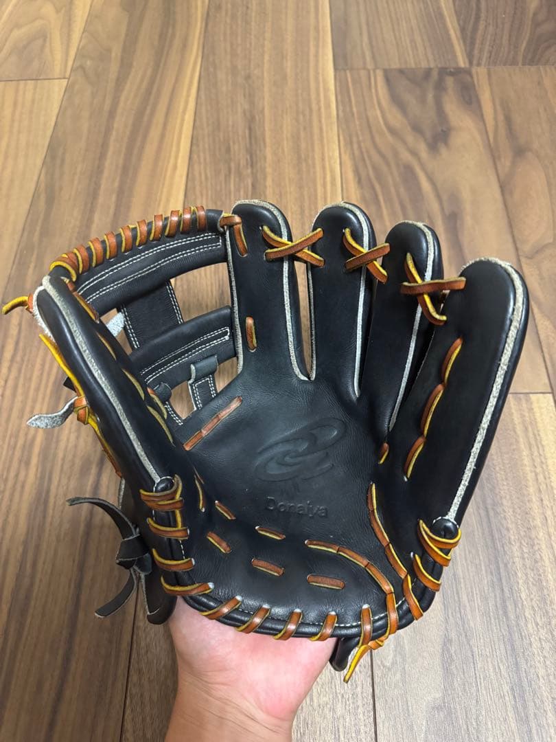 ドナイヤ　軟式内野用