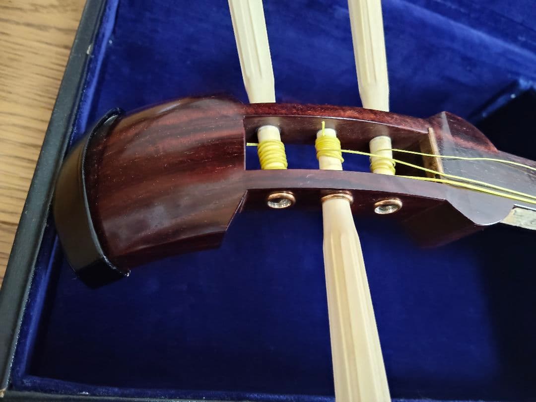 三味線　細棹　ハードケース付き　年代物　ヴィンテージ　昭和